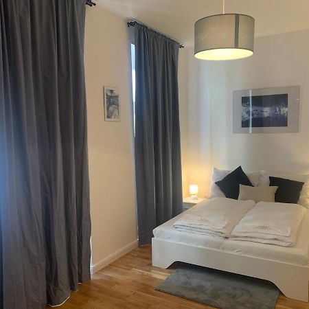 New Apartments Chain Florenc براغ المظهر الخارجي الصورة