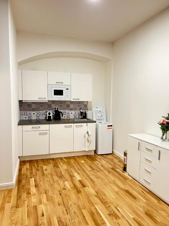 New Apartments Chain Florenc براغ المظهر الخارجي الصورة