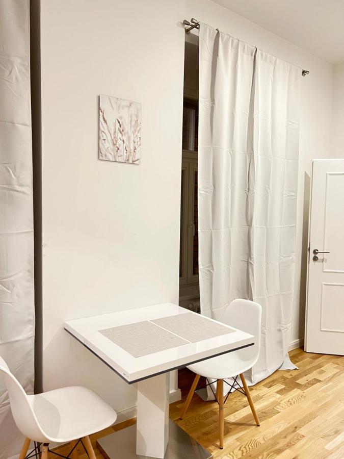 New Apartments Chain Florenc براغ المظهر الخارجي الصورة