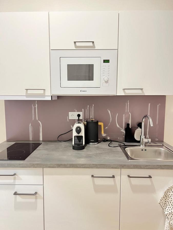 New Apartments Chain Florenc براغ المظهر الخارجي الصورة