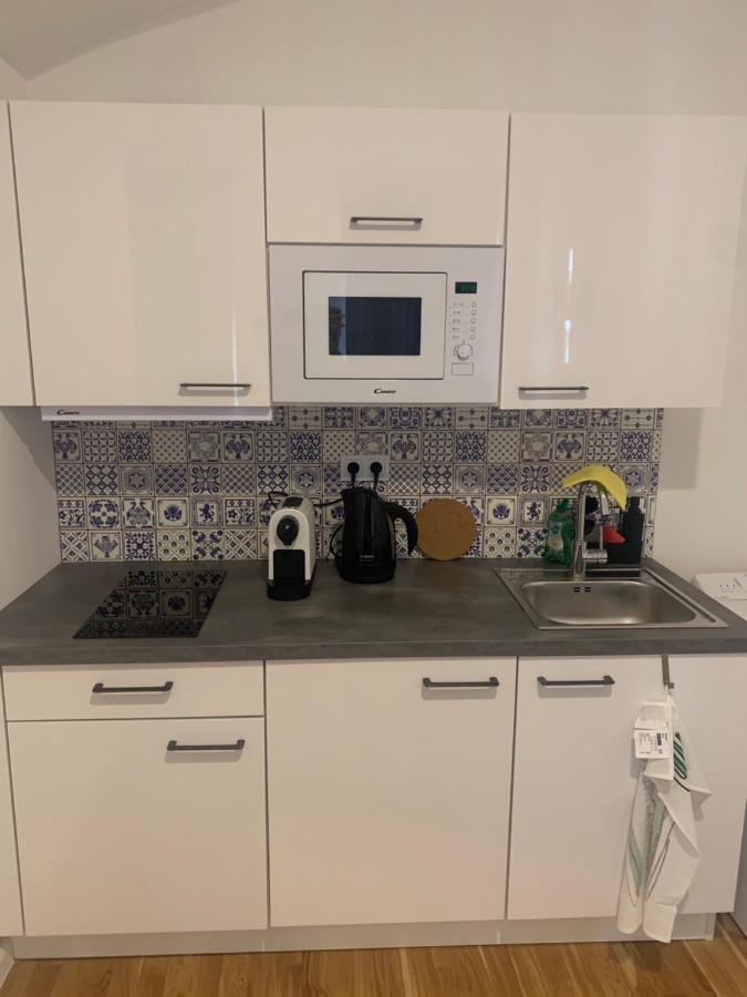 New Apartments Chain Florenc براغ المظهر الخارجي الصورة