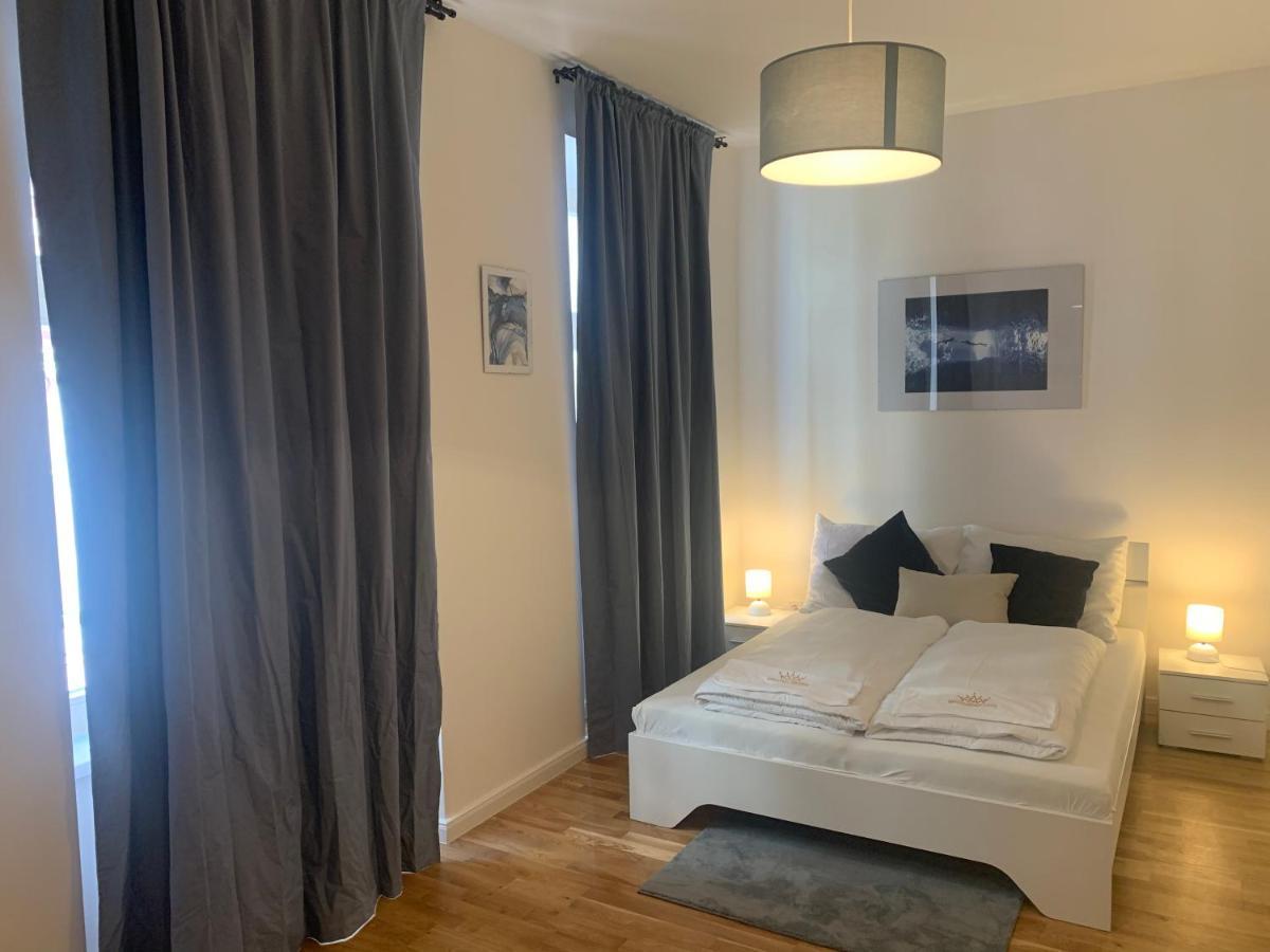 New Apartments Chain Florenc براغ المظهر الخارجي الصورة